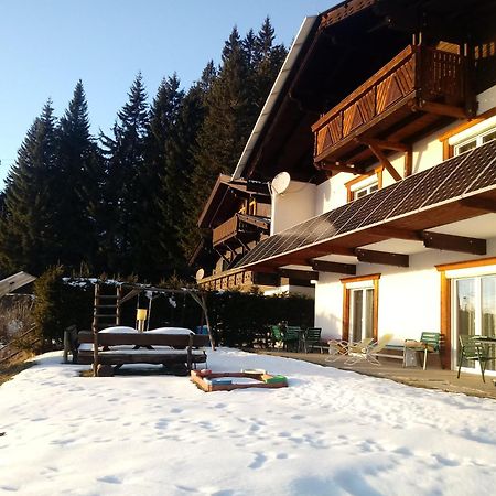 Almhaus Florian Appartement Treffen Buitenkant foto