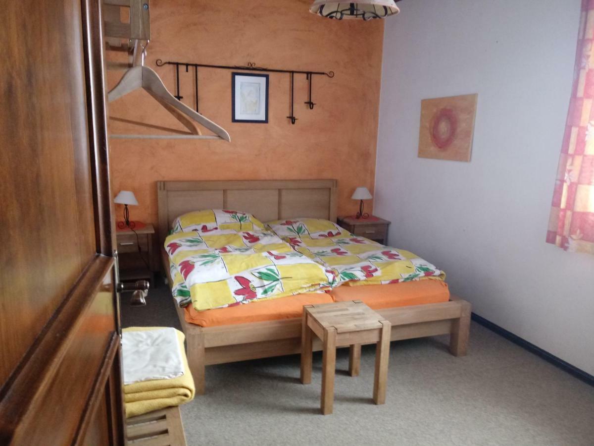 Almhaus Florian Appartement Treffen Buitenkant foto