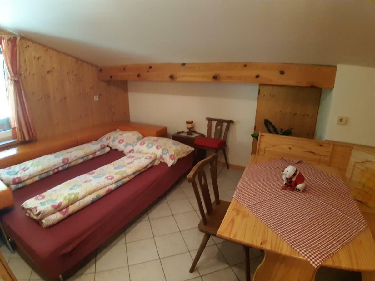 Almhaus Florian Appartement Treffen Buitenkant foto